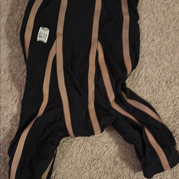 Adidas Black and Gold Tech swimsuit 26 gorgeous USA swimming venzo fina tyr - Picture 5 of 9